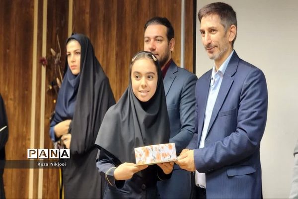 اختتامیه جشنواره نوجوان سالم در ناحیه یک بهارستان