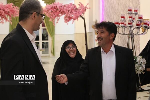 تجلیل از بازنشستگان منطقه ناحیه یک بهارستان
