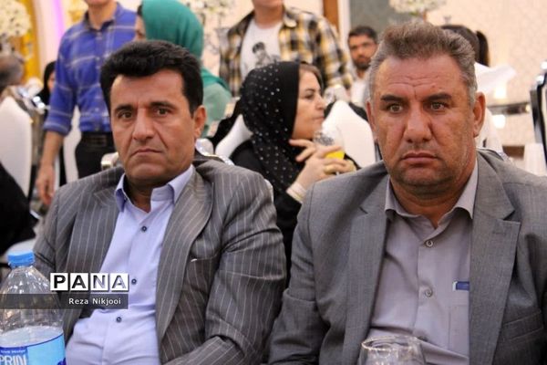 تجلیل از بازنشستگان منطقه ناحیه یک بهارستان