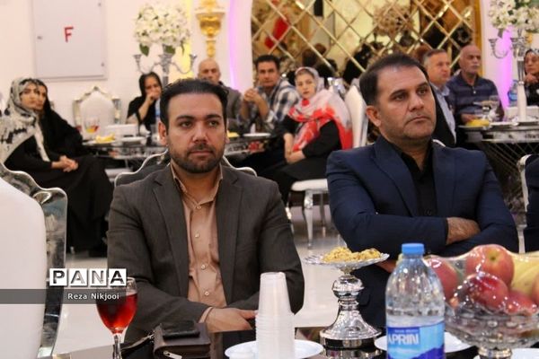 تجلیل از بازنشستگان منطقه ناحیه یک بهارستان