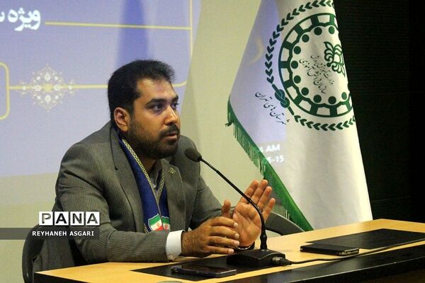 نشست هم‌اندیشی مسئولان سازمان دانش‌آموزی شهرستان‌های استان تهران در برج میلاد