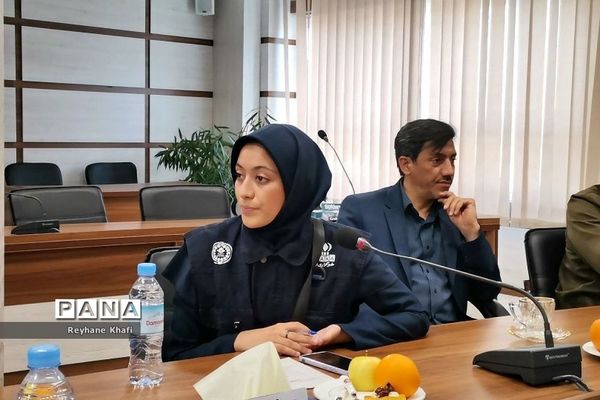 حضور دانش‌آموزان خبرنگار پانا شهرستان‌های استان‌تهران در نشست هم‌اندیشی با سخنگوی دولت