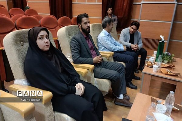 برگزاری جلسه توانمند‌سازی در شهرستان قرچک