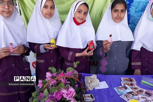 قدردانی از دانش‌آموزان برتر و فعال در مدارس رودهن