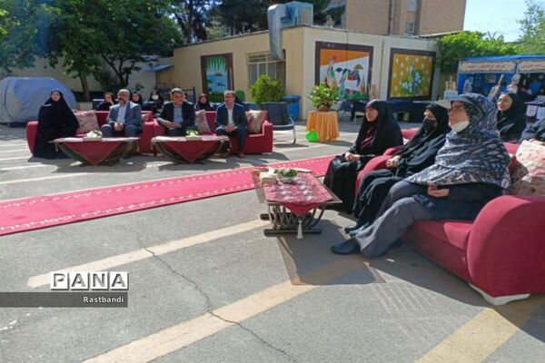 افتتاح نمایشگاه دست‌سازه‌های دانش‌آموزی هنرستان سمیه منطقه ۱۳
