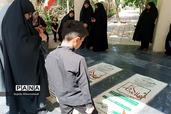 زیارت قبور شهدای گمنام پاکدشت