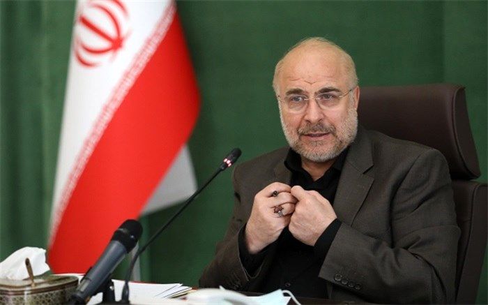 مسئولان در سطوح مختلف با همدلی، گره از کار مردم باز کنند