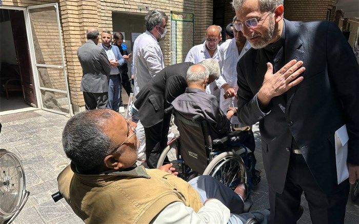 جمعی از مدیران ارشد وزارت خارجه با جانبازان دیدار کردند