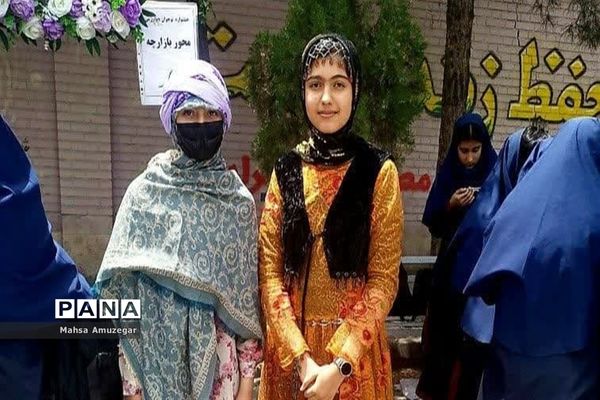 برگزاری جشنواره نوجوان خوارزمی محور بازارچه درآموزشگاه شرافت اسلامشهر