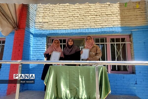 برگزاری اردوی درون مدرسه‌ای و تقدیر از دانش‌آموزان فعال مدرسه عطیه 2 ملارد