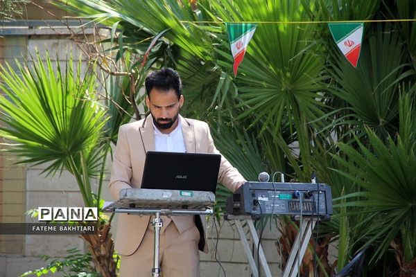 جشن روز دختر در دبیرستان حضرت زینب(س) ناحیه یک شهرری