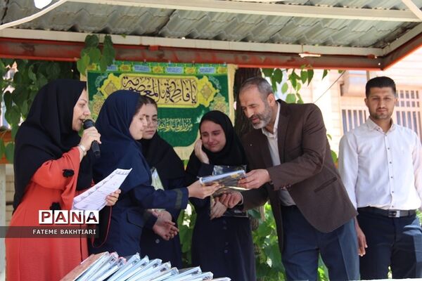 جشن روز دختر در دبیرستان حضرت زینب(س) ناحیه یک شهرری