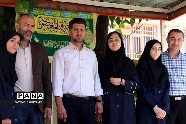 جشن روز دختر در دبیرستان حضرت زینب(س) ناحیه یک شهرری
