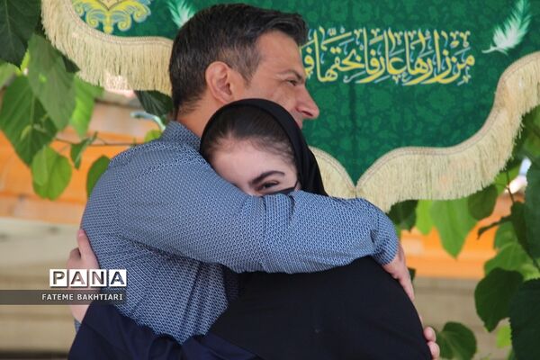 جشن روز دختر در دبیرستان حضرت زینب(س) ناحیه یک شهرری
