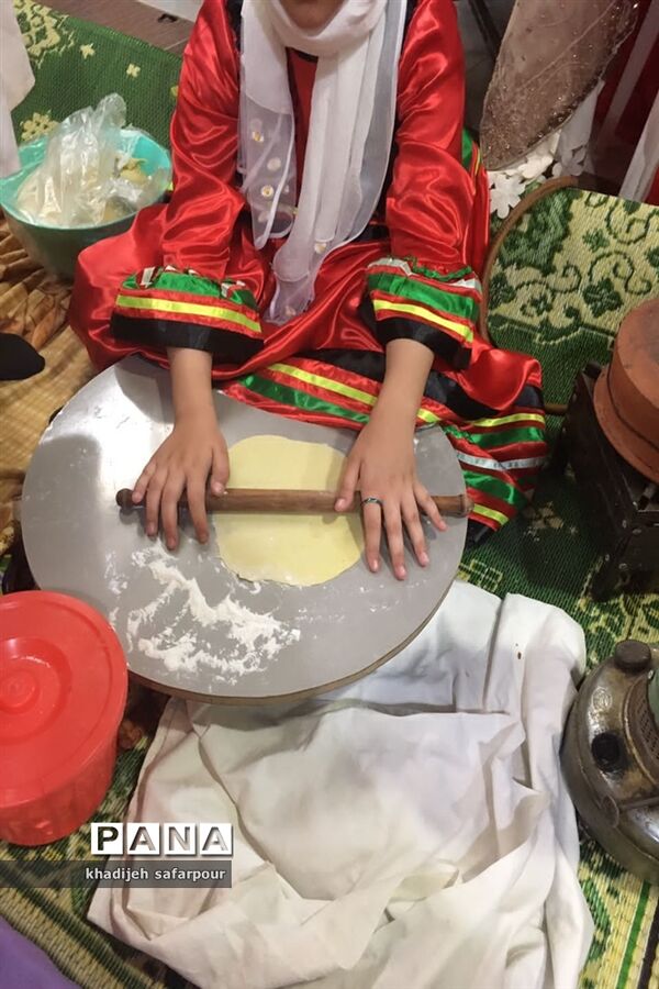 افتتاح بازارچه کسب و کار دانش‌آموزی در نمایشگاه بین المللی گیلان