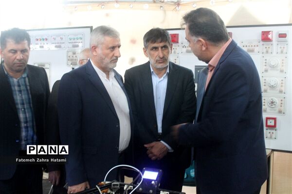 افتتاح بازارچه کسب و کار دانش‌آموزی در نمایشگاه بین المللی گیلان