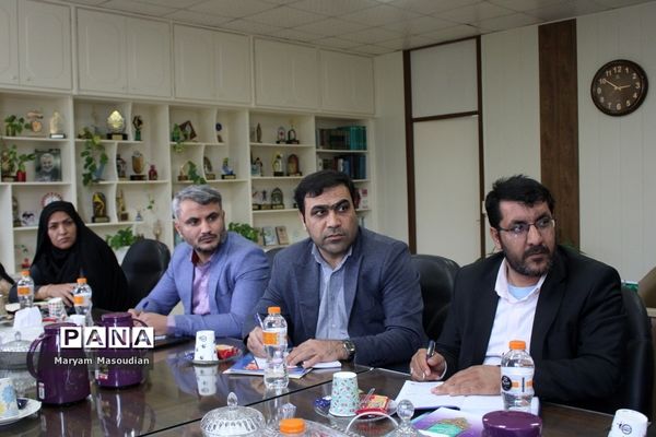 نشست هم‌اندیشی معاونان پرورشی و تربیت‌بدنی شهرستان‌ها و مناطق استان بوشهر
