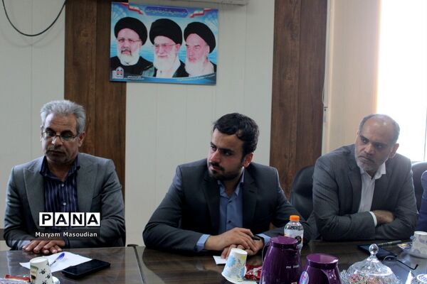 نشست هم‌اندیشی معاونان پرورشی و تربیت‌بدنی شهرستان‌ها و مناطق استان بوشهر