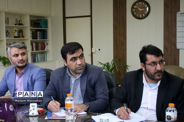 نشست هم‌اندیشی معاونان پرورشی و تربیت‌بدنی شهرستان‌ها و مناطق استان بوشهر