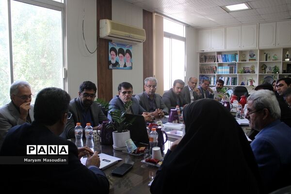 نشست هم‌اندیشی معاونان پرورشی و تربیت‌بدنی شهرستان‌ها و مناطق استان بوشهر