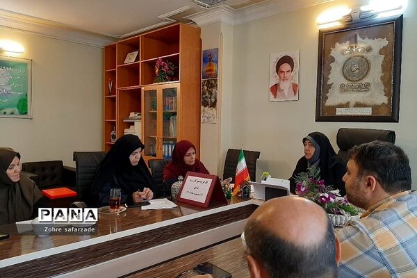 برگزاری کارگروه میزکار رتبه‌بندی معلمان در آموزش و پرورش رودهن