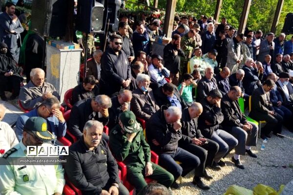 تشییع پیکر شهید گمنام در روستای انزهای شهرستان فیروزکوه