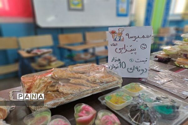 برگزاری نمایشگاه کار و فناوری  دبیرستان سیزده آبان ناحیه یک کرج