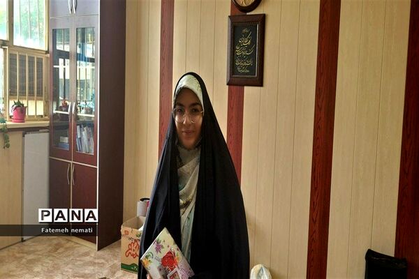 گرامیداشت هفته کرامت و تقدیر از دانش‌‌آموزان فعال نماز و مسابقات قرآنی مدرسه شایستگان ملارد
