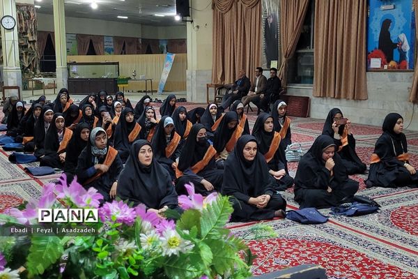 دانش‌آموزان زیارت اولی آذربایجان غربی در مشهد مقدس