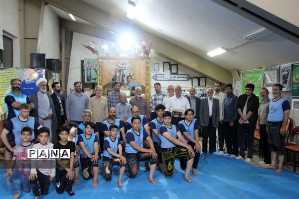 مراسم تجلیل از هیات زورخانه و کشتی پهلوانی شهرستان برخوار