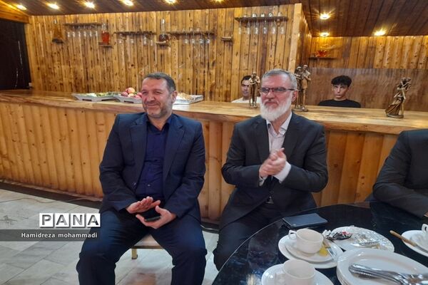 جشن قهرمانی تیم نونهالان پرسپولیس قائمشهر