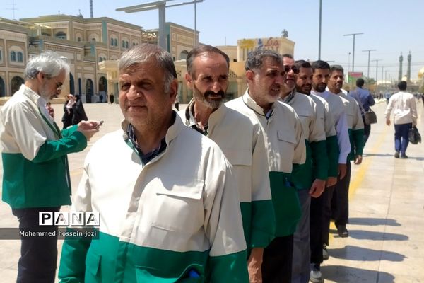 اهدای ۱۶۰۰ متر فرش دستباف به حرم حضرت معصومه (س)