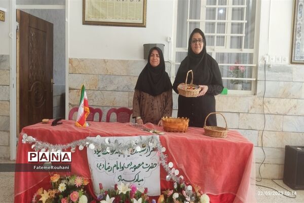 اهدای جوایز به دانش‌‌آموزان به‌مناسبت روز دختر در شهرستان خلیل‌آباد