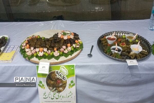 برگزاری هشتمین‌ جشنواره بومی محلی‌ تاک‌پلو در شهرستان خلیل‌آباد