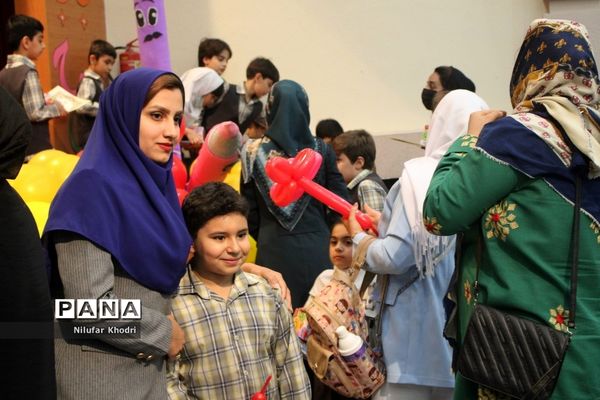 جشن الفبای مجتمع آموزشی و تربیتی پیشتازان بوشهر