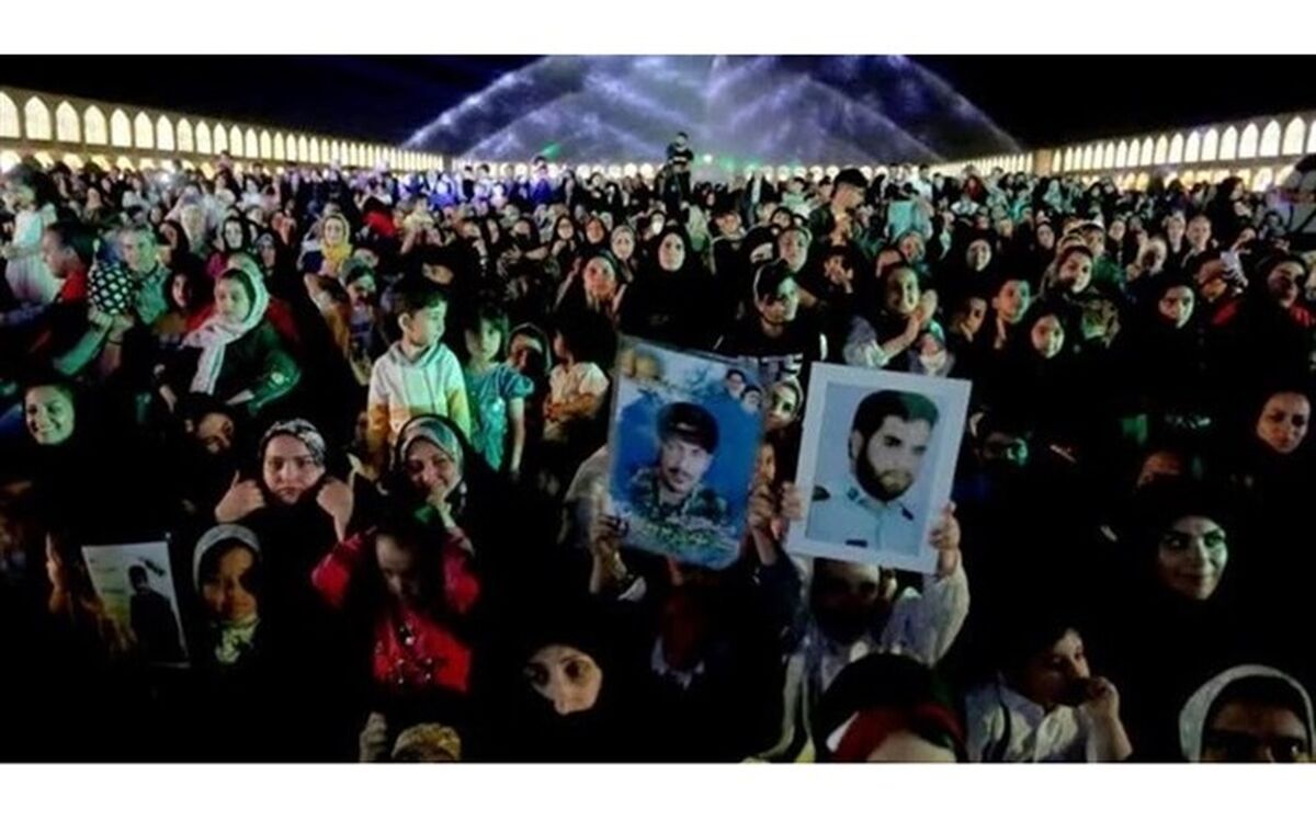جشن بزرگ روز دختر در آستانه ولادت حضرت معصومه در میدان امام اصفهان/ فیلم 4