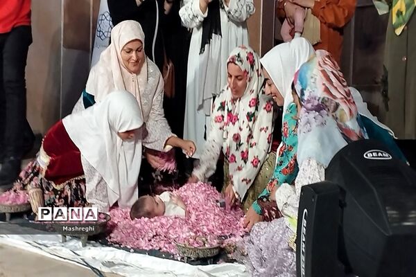 آیین ملی گل غلتان در خانه  تاریخی آل یاسین کاشان