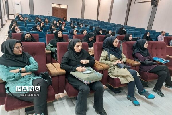 دوره توانمندسازی طرح راست‌قامتی در کهریزک