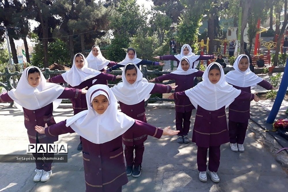 اردوی دانش‌آموزان دبستان حضرت زهرا(س) ۲ رودهن در آخرین روز سال تحصیلی