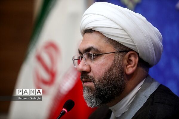 نشست‌ خبری بزرگداشت دهه کرامت