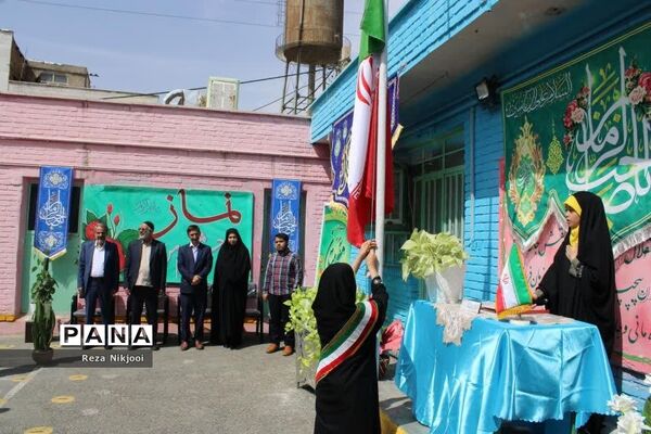 آیین یادبود خیر مدرسه‌ساز‌ حاج علی اکبر واعظی در ناحیه یک بهارستان