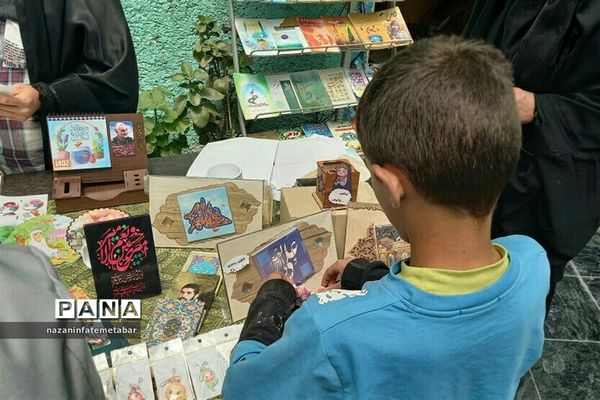 جشن ولادت حضرت معصومه(س) و روز دختر در دبستان حضرت زهرا(س) یک رودهن