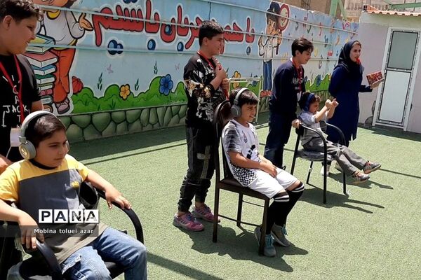 برگزاری مسابقه پدر و پسر در دبستان برهان علم ناحیه یک بهارستان