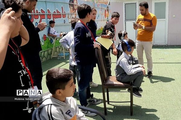 برگزاری مسابقه پدر و پسر در دبستان برهان علم ناحیه یک بهارستان