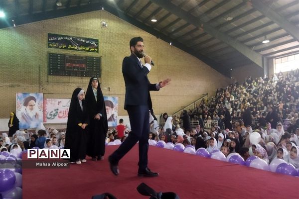 برگزاری جشن روز دختر در سالن ورزشی هفت تیر شهرستان قرچک