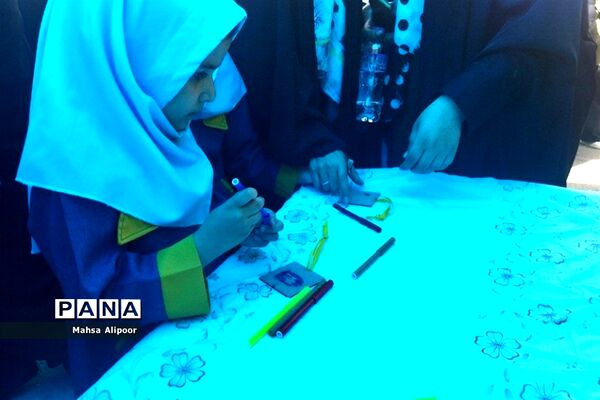 برگزاری جشن روز دختر در سالن ورزشی هفت تیر شهرستان قرچک