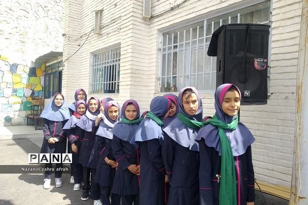 جشن روز دختر و ولادت حضرت معصومه (س) در دبستان شهید‌سجادیان رودهن