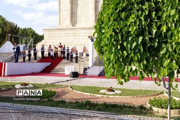 بازدید از آرامگاه حکیم ابوالقاسم فردوسی