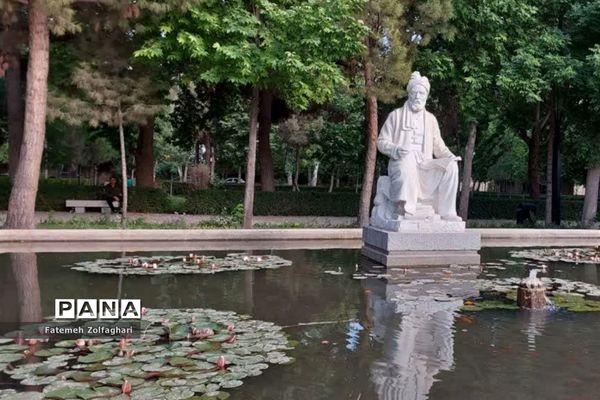 بازدید از آرامگاه حکیم ابوالقاسم فردوسی