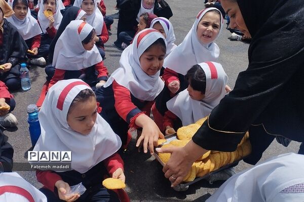 برگزاری جشن روز دختر در دبستان شهید‌موسی کلانتری‌ بهارستان 2